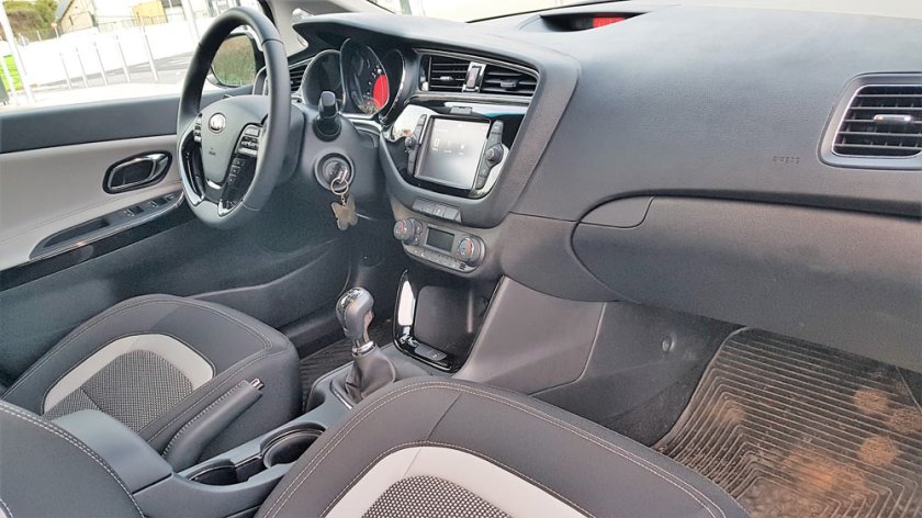 Kia-Ceed-008