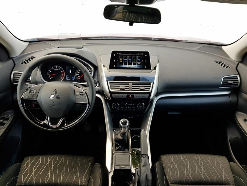 Mitsubishi-Ecplise-Cross-019